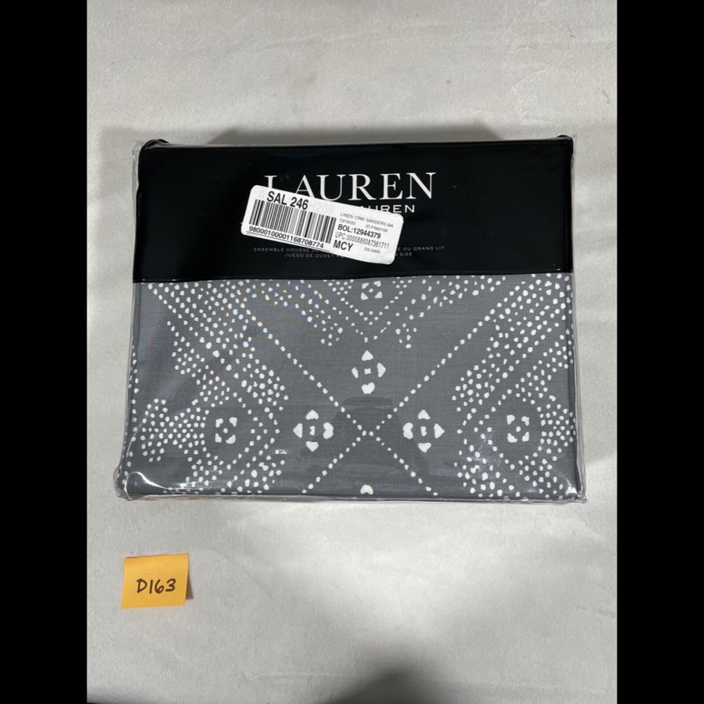 NIB Lauren Ralph Lauren Luke Medallion Queen‎ set